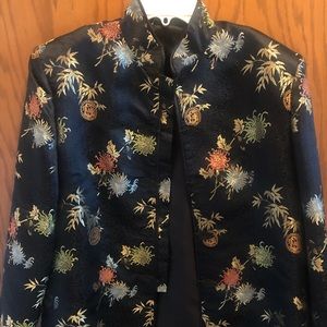 Silky black mandarin color blazer. L